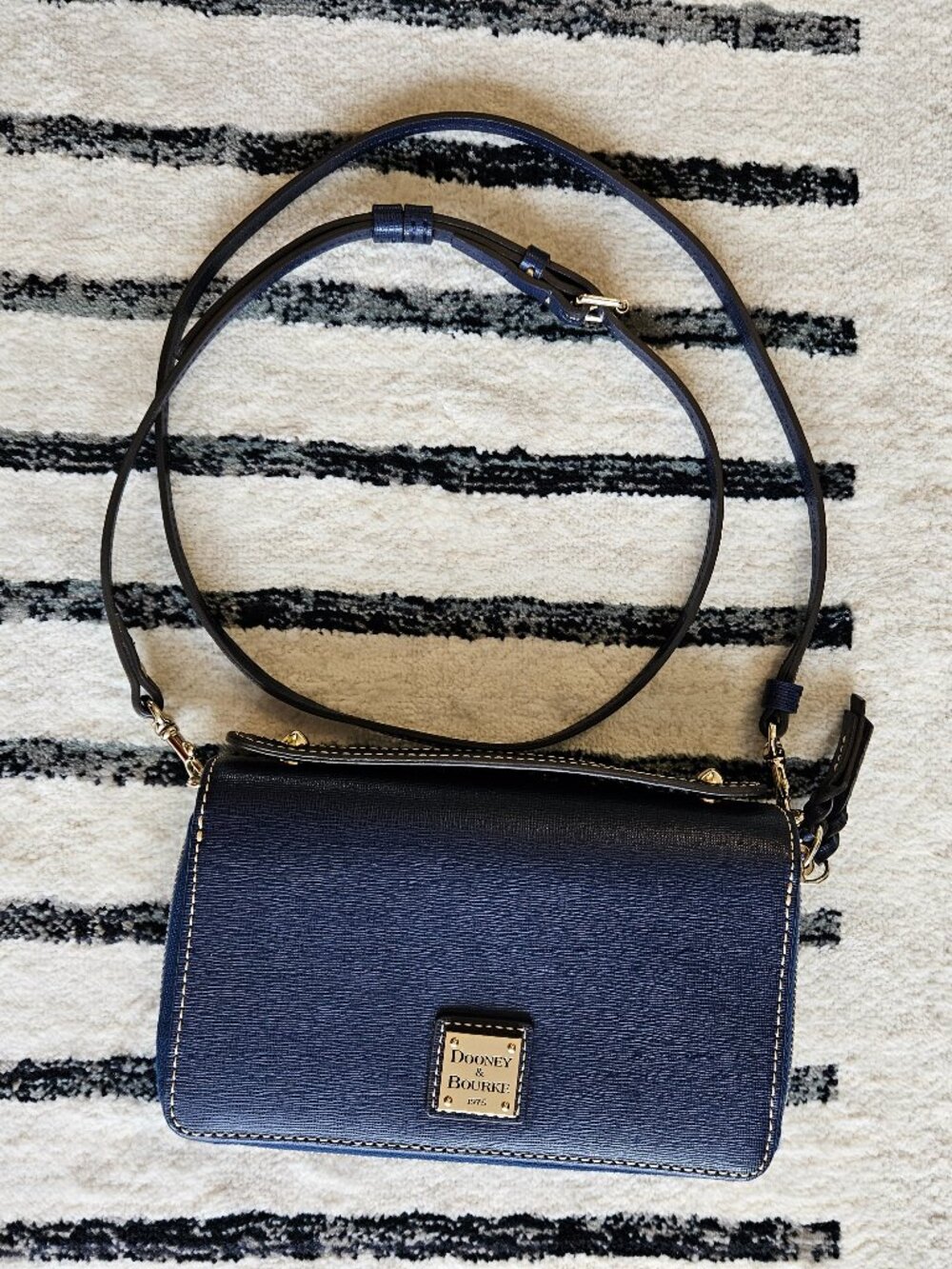 NWT Dooney & Burke Saffiano Leather Marine Wallet Purse